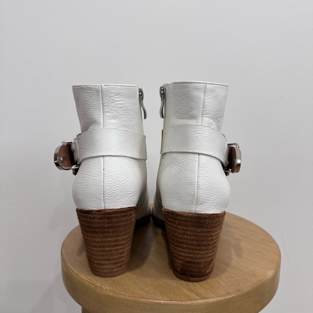 White Western Ankle Boots with Buckle - Picture 5 of 8